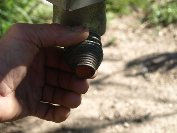 automatic chook feeder 004.jpg